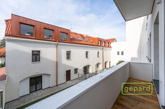 Prodej bytu 2+kk, 57m2 s balkonem 6,5m2, parkovací stání v p - 1
