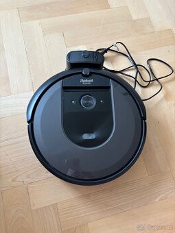 Robot na vysávání iRobot Roomba i7
