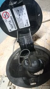 Víčko nádrže sedan+servo zámek WV Passat B 6
