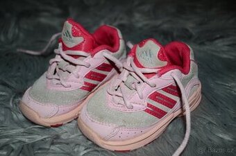 botasky Adidas vel. 20 (UK 4), 200 Kč