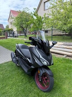 Honda forza 125