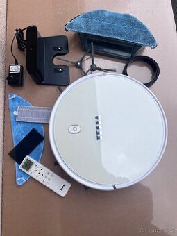 Vysavač TESLA RoboStar iQ300