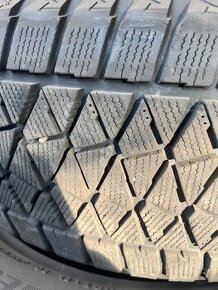 Prodám zimní pneu 235,55R19 105T Bridgestone Blizzak