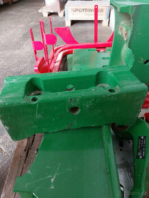 Konzola závaží z John Deere