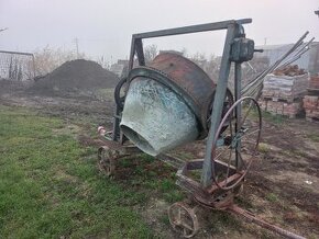 Míchačka na 0,25 kubíku betonu