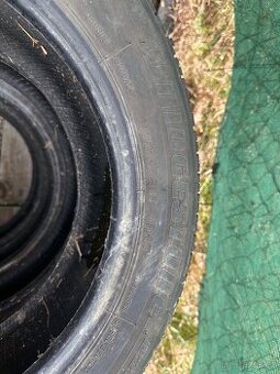 Bridgestone 175/65/r15 84T