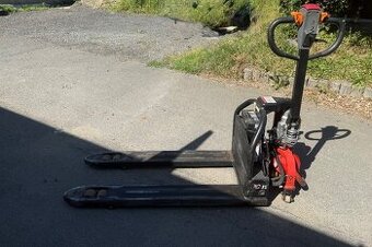 Prodám Elektrický Paletový vozík Heli