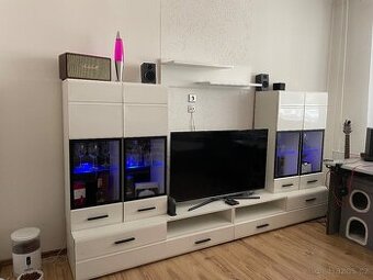 Obývací stěna s LED podsvícením – komplet, použitý stav