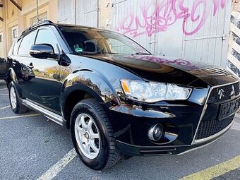 MITSUBISHI OUTLANDER 2.2DiD 4x4 7MÍST AUTOMAT PO SERVISU