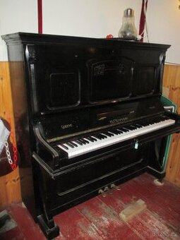 Piano-pěkné funkční za 1/4 poř. ceny
