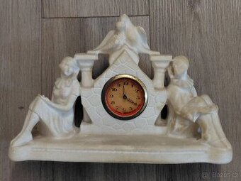 Alabastrové hodiny
