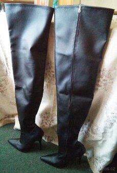 Velmi vysoké kozačky, vel. č.42