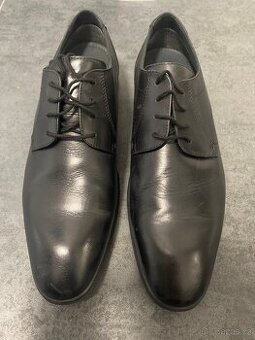 Elegantní nazouvací boty  Bata - nero