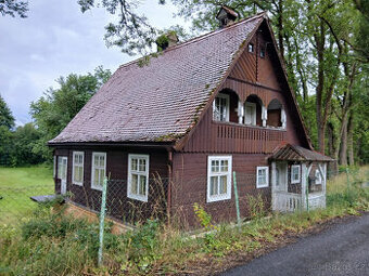 Poloroubený dům Dolní Řasnice okr. Liberec