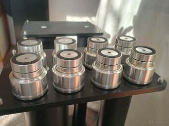 Magnetické levitující nožky