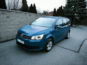 Touran 1.2 TSi xenony, led denní svícení, klima.132tis.km..