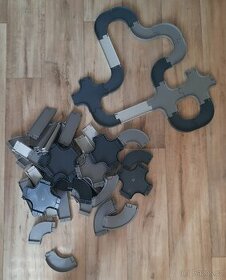 Skládací dráha pro autíčka (63 dílů)