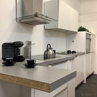 Moderní kuchyňská linka NOLA