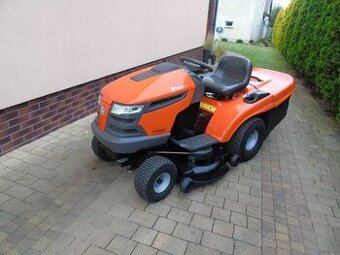 Zahradni traktor Husgvarna cth220