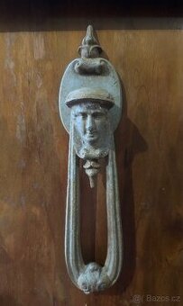 Historické litinové klepadlo Kenrick & Sons