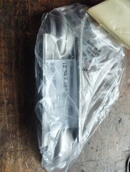 BMW 3 E90 a BMW X1 E84 držák výfuku