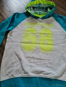 Chlapecká mikina 134-139 velikost