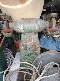 Dvoukotoučová bruska