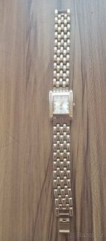 Krásné dámské hodinky, Zn.Quartz