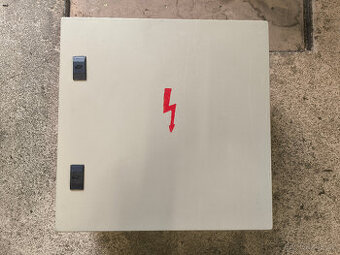 Kovový rozvaděč Schrack