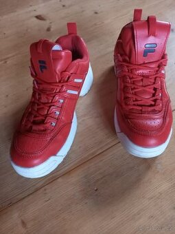 sportovní boty tenisky Fila 41