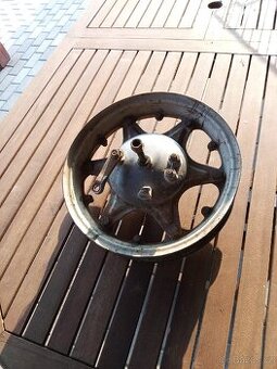 Skútr Cz 175 - přední kolo