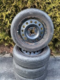 Letní pneu s plechovými disky FORD 4x108 R15