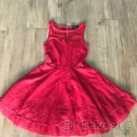 Červené plesové šaty - 1