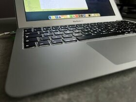 MacBook AIR 11