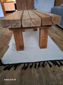 Konferenční dřevěný stůl