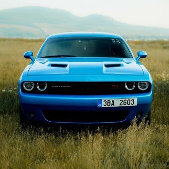 Dodge challenger R/T 5.7 HEMI V8