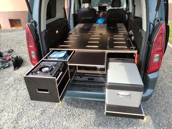 Kempinková vestavba Opel Combo