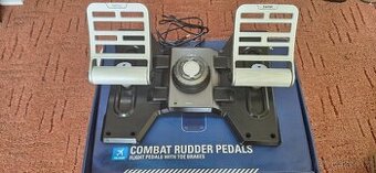 Pedály na letecký simulátor-Saitek Pro Flight Combat Rudder