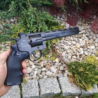 Vzduchová pistole DAN WESSON 8” - CO2
