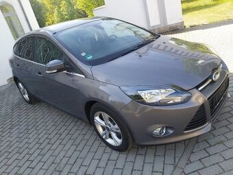 Ford Focus 1.0 92 kw 2012, servis Ford , TOP STAV