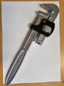 Hasák TONA ČR URSUS 90° 248 1 1/2"