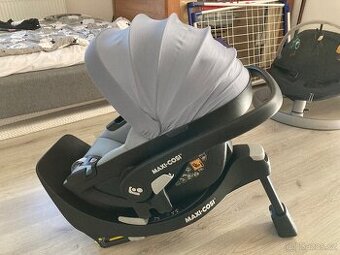 Maxi-cosi Pebble 360 - autosedačka Essential Grey + základna