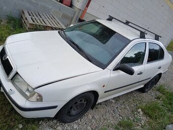 Škoda Octavia 1.6.55kw, Díly z vozu.