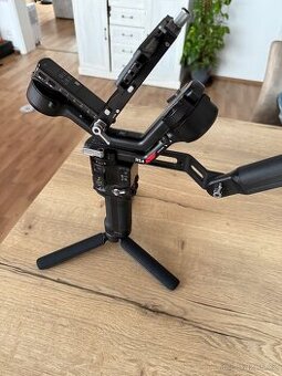 DJI RS 4 Combo