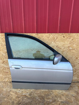 83.PRODÁM PRAVÉ ZADNÍ DVEŘE BMW E39