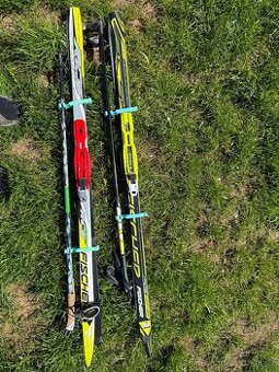 Běžkařská výbava pro děti vysoké 125–135 cm (běžky 140) včet