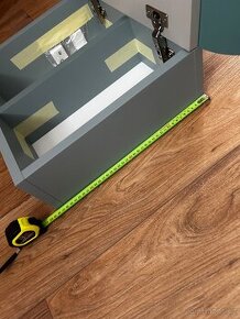 Galerka skříňka se zrcadlem