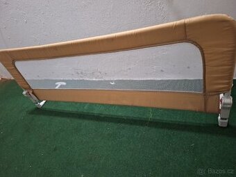 Zábrana na dětskou postýlku