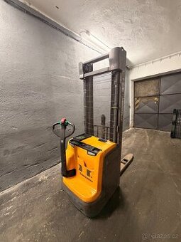 Vysokozdvižný vozík s váhou Jungheinrich EJC 216 za 59.900Kč