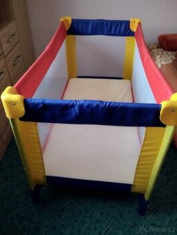 Postýlky, hračky pro děti